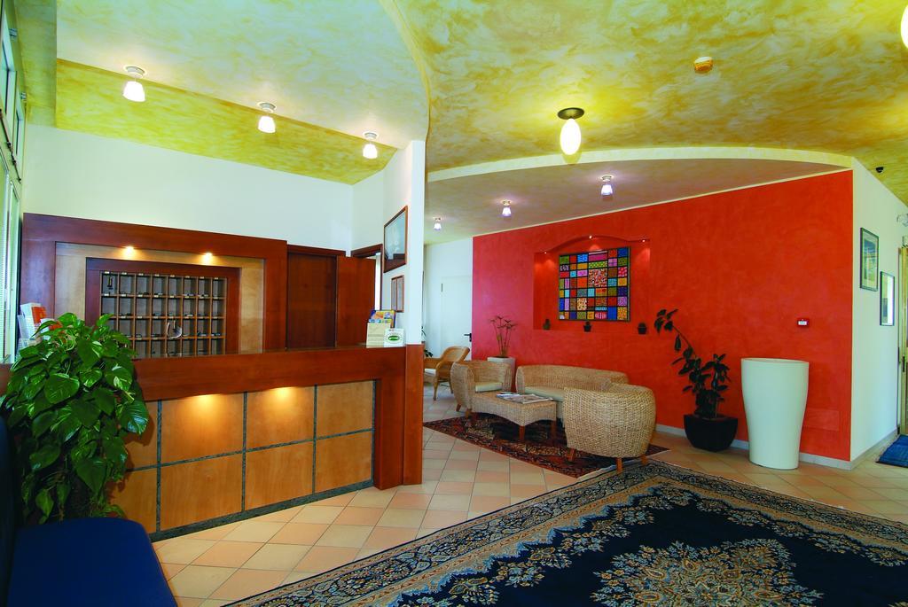 Hotel Garni Losanna 비비오네 외부 사진