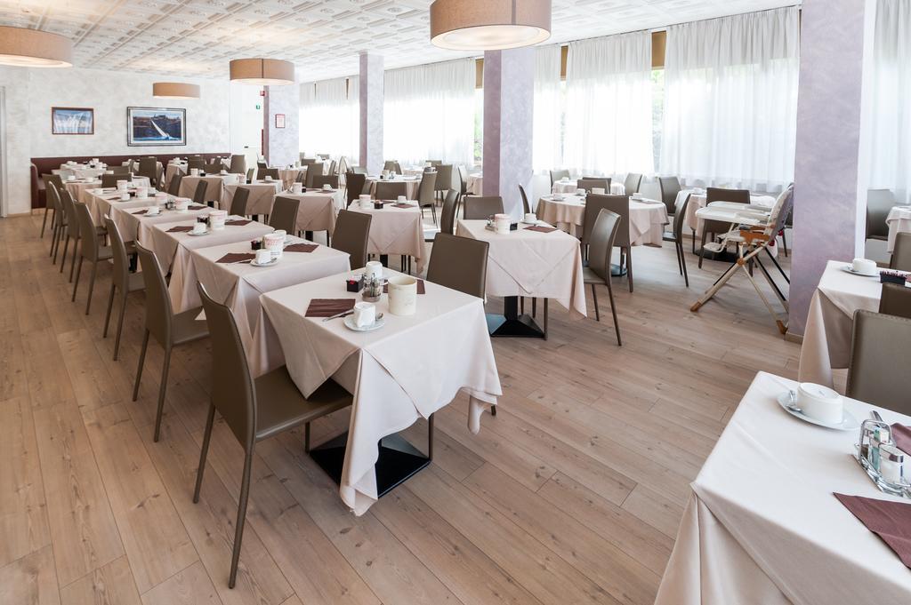 Hotel Garni Losanna 비비오네 외부 사진